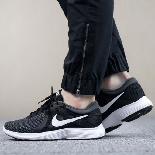 Pantofi Sport Nike Revolution 4